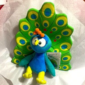 Vee Friends Collectible Plush